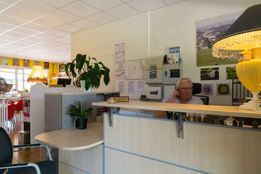 Logis Corintel Bordeaux Est Hotel 3*